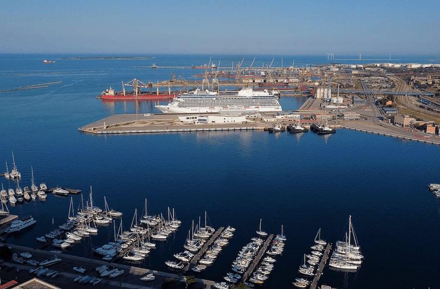 TRASPORTI. PUGLIA. PORTO DI TARANTO: GUGLIOTTI PONE “TRAFFICI E INVESTIMENTI AL CENTRO” DELLA NUOVA STRATEGIA